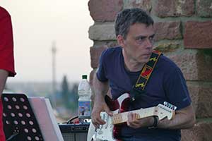 images/bandmitglieder/Frank-gut300.jpg#joomlaImage://local-images/bandmitglieder/Frank-gut300.jpg?width=300&height=200